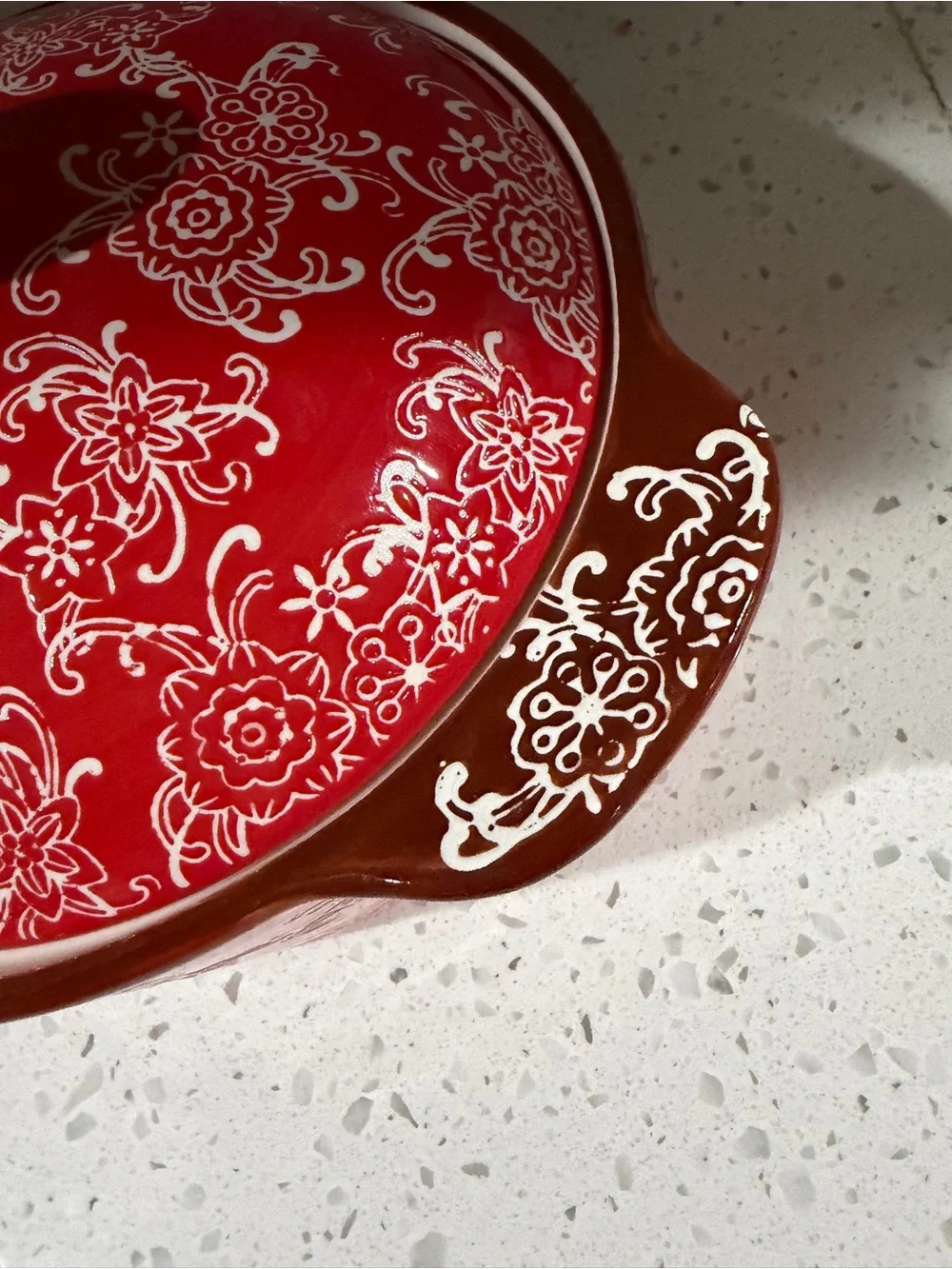 Red Floral Covered Casserole Dish - Elegant Serving Pot